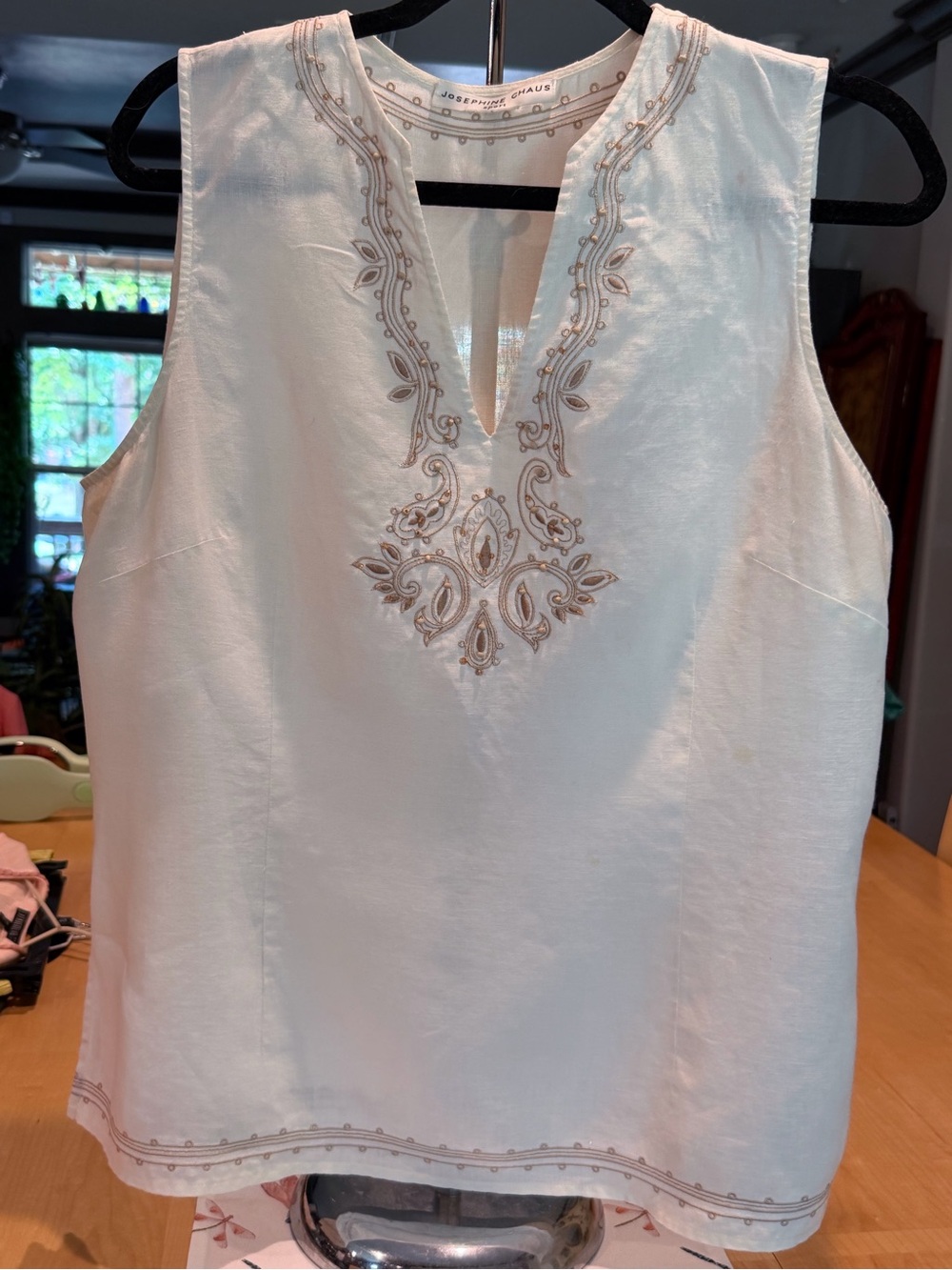Sleeveless Embroidered V-Neck Women’s Top - White